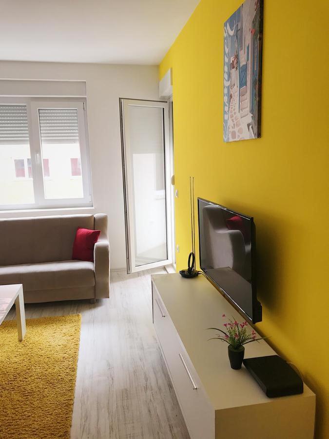 Ferienwohnung Blini Complex Pristina Exterior foto